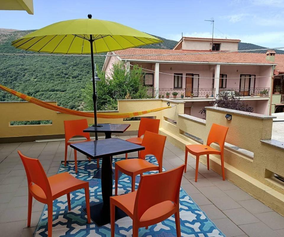 Sa Stiddiosa Guesthouse Gadoni Eksteriør billede