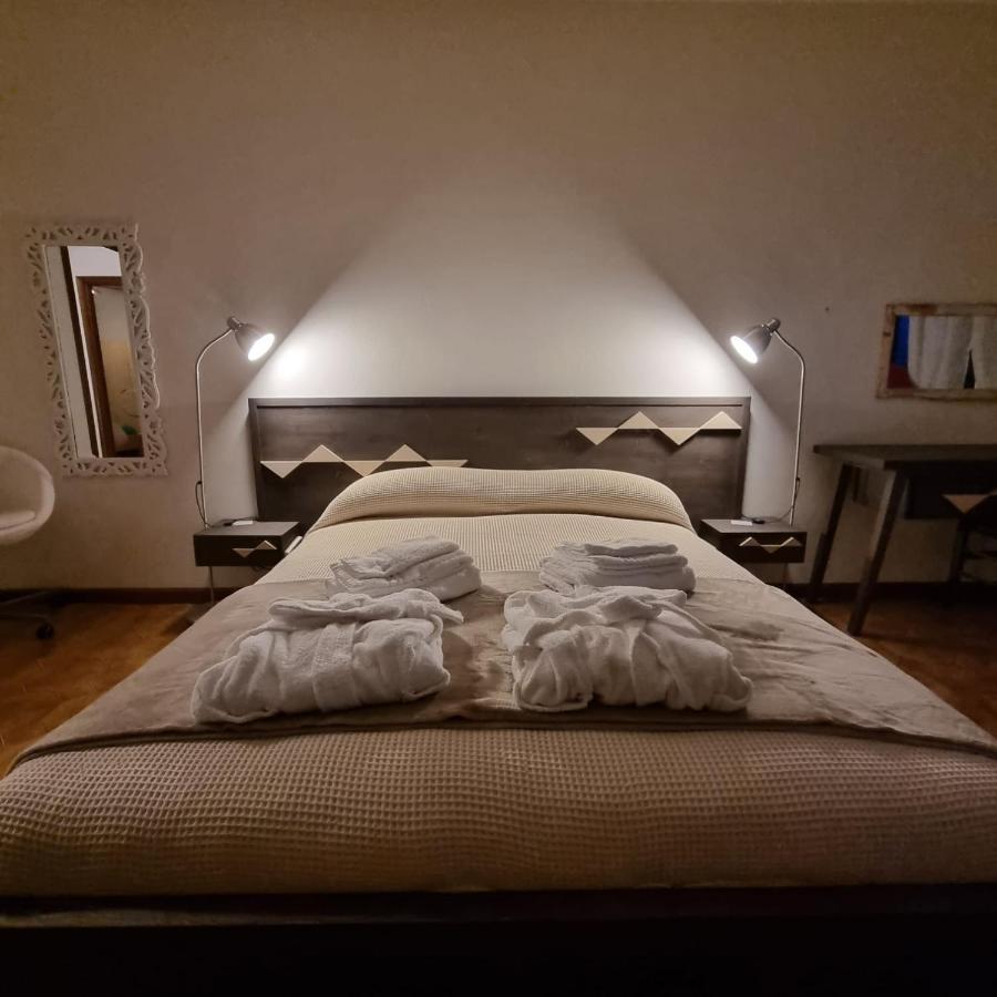 Sa Stiddiosa Guesthouse Gadoni Eksteriør billede