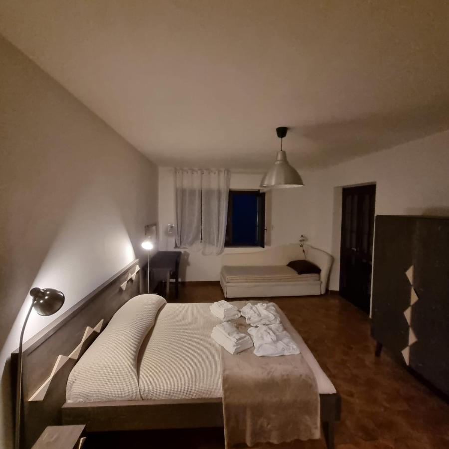 Sa Stiddiosa Guesthouse Gadoni Eksteriør billede